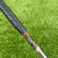 Load image into Gallery viewer, Scotty Cameron Circle T shaft with Golf pride grip
