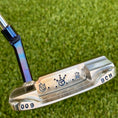 Load image into Gallery viewer, Scotty Cameron 009M Beached Welded Two Tone Hot Head Harry, Jesters Circle T Putter
