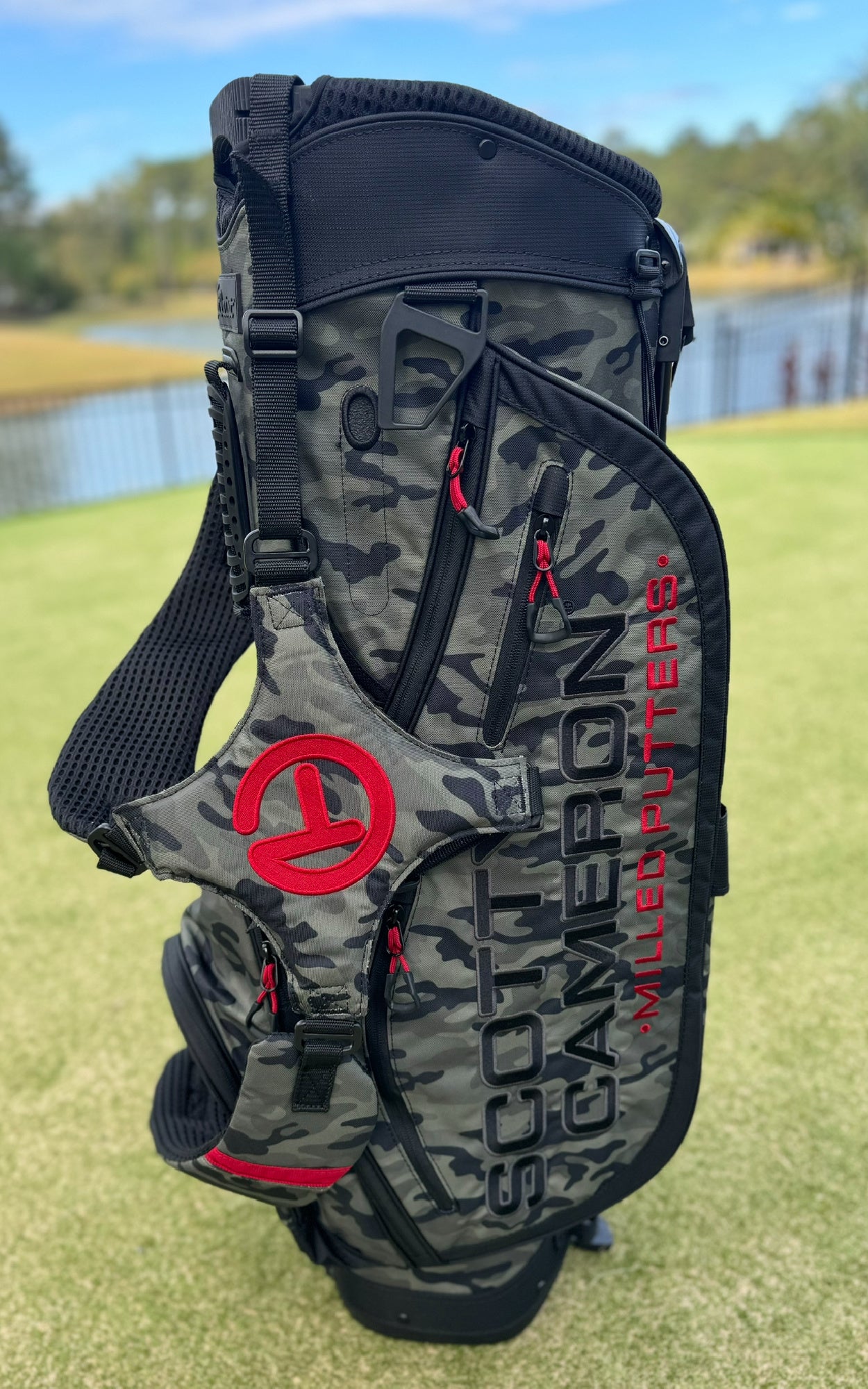 Scotty Cameron 2023 Las Vegas Pathfinder Camo Circle T Stand Bag