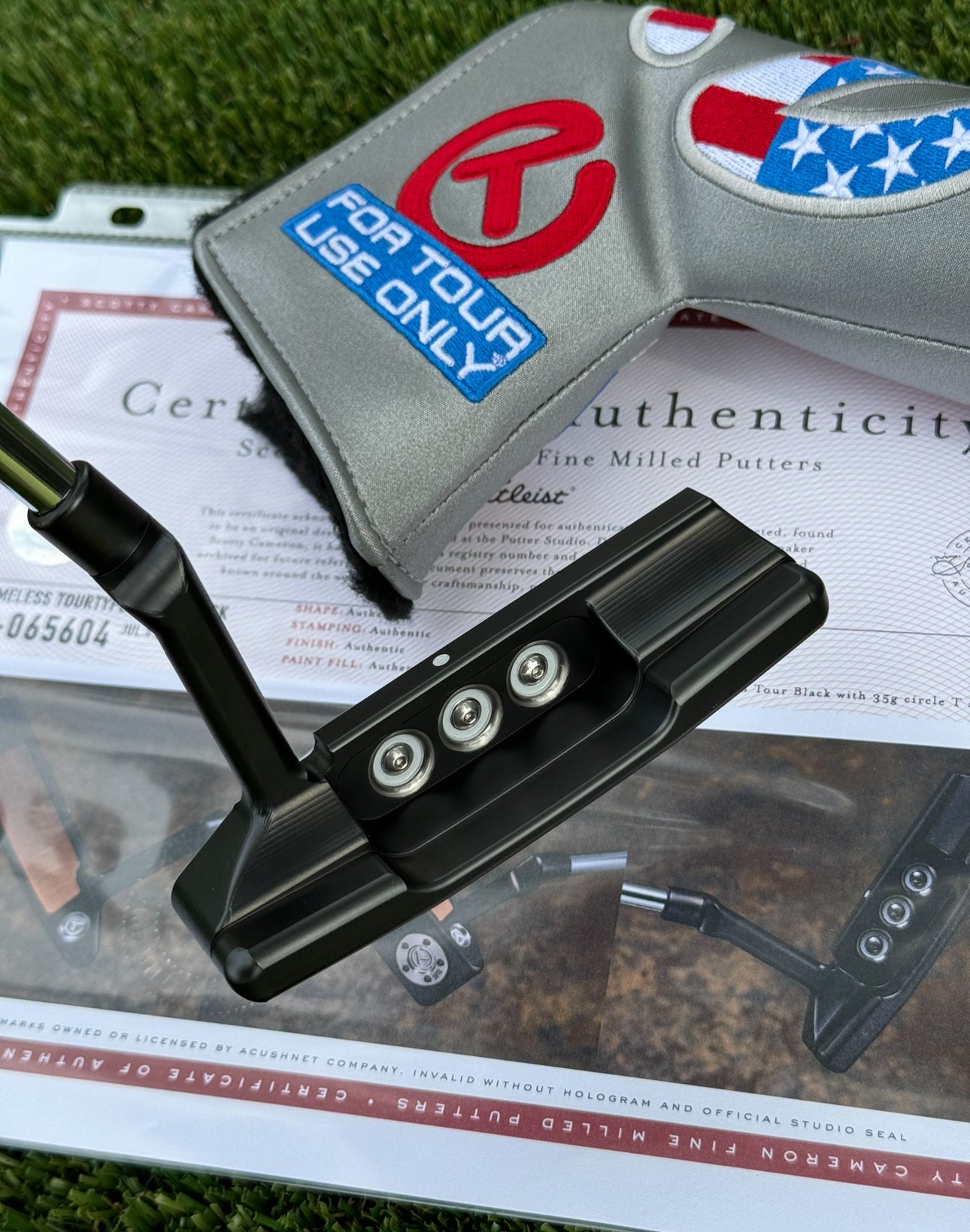 Scotty Cameron Tour Black Timeless Button Back SSS 360G Circle T Putter