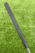 Load image into Gallery viewer, Scotty Cameron Double Circle T shaft with Circle T grip
