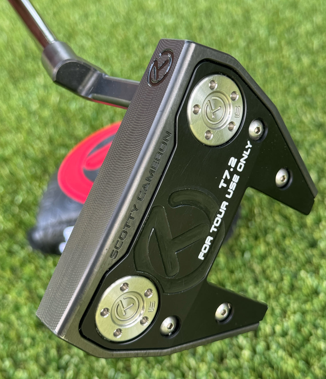 Scotty Cameron Tour Black Phantom X T7.2 Welded Neck 360G Circle T Putter