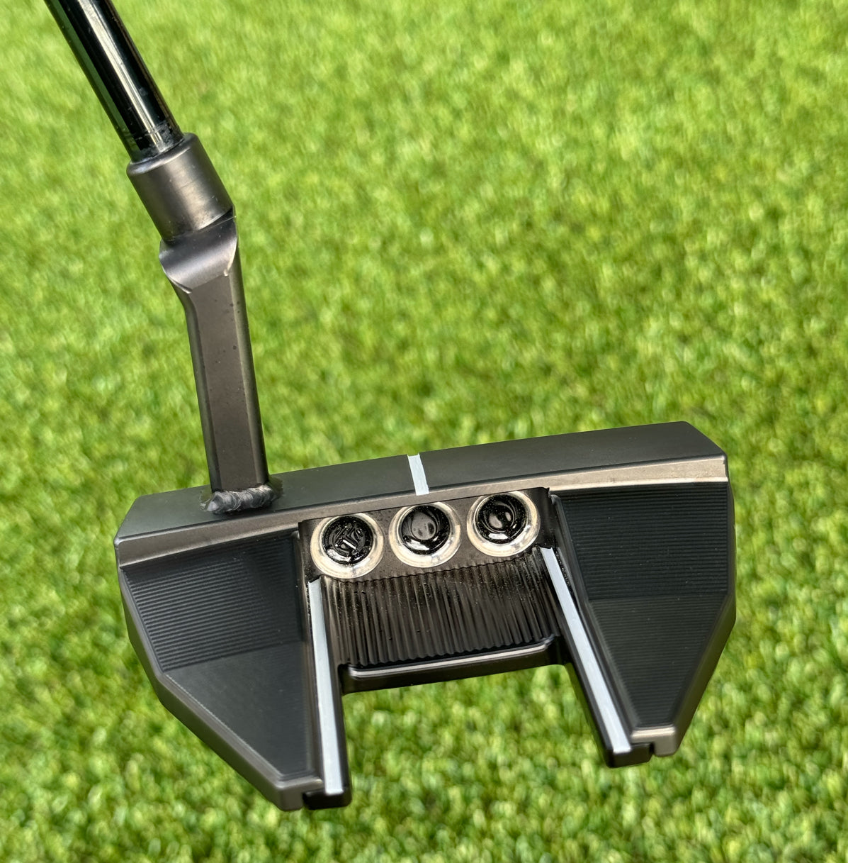 Scotty Cameron Tour Black Phantom X T7.2 Welded Neck 360G Circle T Putter