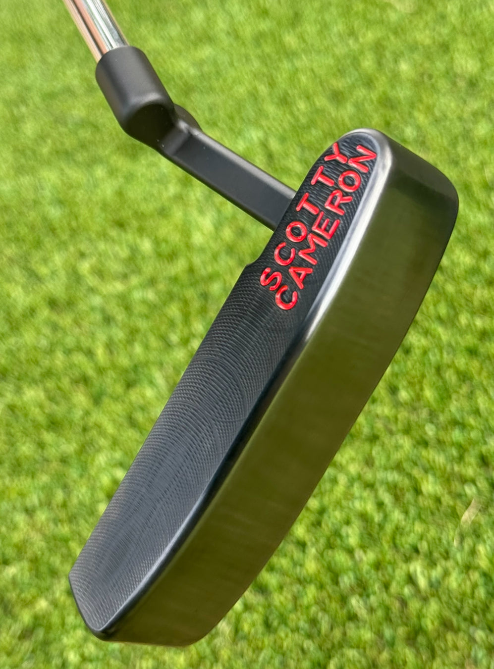 Scotty Cameron Carbon Tour Black 009M 350G Circle T Putter