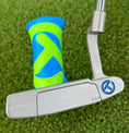 Load image into Gallery viewer, Scotty Cameron Tour Newport GSS 360G Circle T Putter
