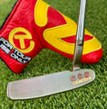 Load image into Gallery viewer, Scotty Cameron 009 Prototype 1.5 Oil Can Beached 350G Circle T Putter Crowned C
