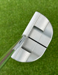 Load image into Gallery viewer, Scotty Cameron T22 Fastback 1.5 Teryllium Circle T Putter
