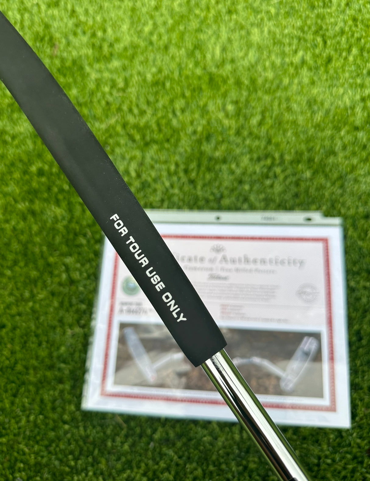 Scotty Cameron Tour 303 Newport SS Circle T Putter