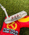 Load image into Gallery viewer, Scotty Cameron Masterful Tourtype Button Back 360G Circle T Putter
