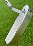 Load image into Gallery viewer, Scotty Cameron 009 Masterful SSS 350G Hot Head Harry and Jester Circle T Putter
