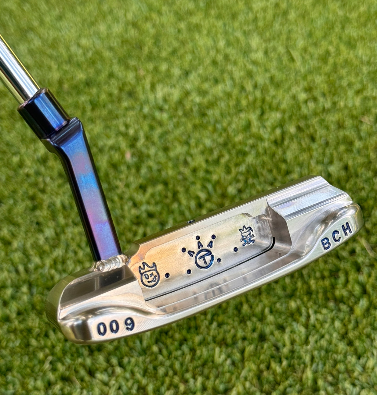 Scotty Cameron 009M Beached Welded Two Tone Hot Head Harry, Jesters Circle T Putter