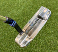 Load image into Gallery viewer, Scotty Cameron 009M Beached Welded Two Tone Hot Head Harry, Jesters Circle T Putter
