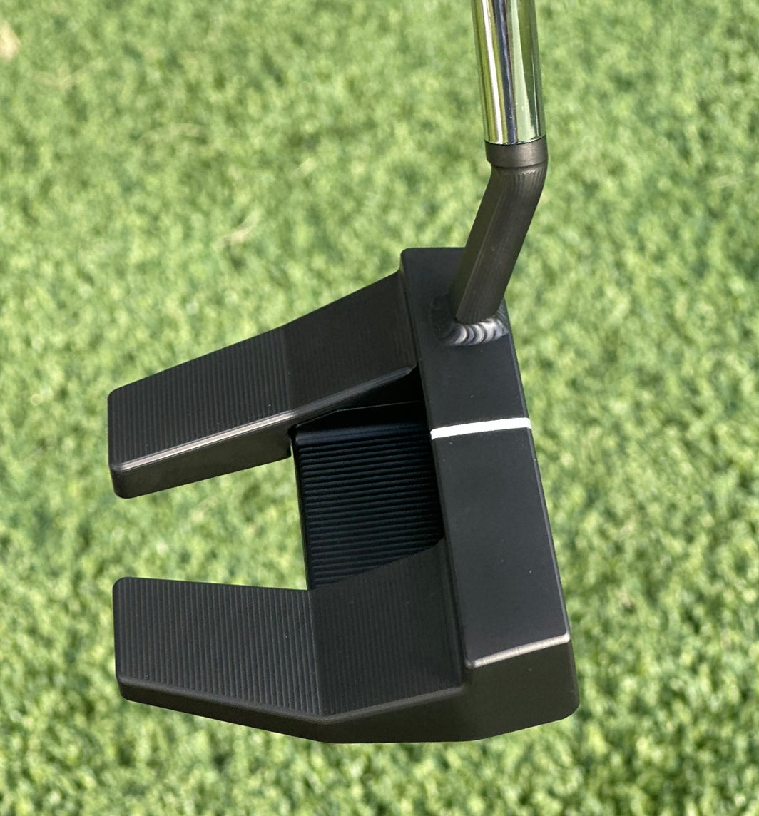 Scotty Cameron Tour Black Welded Neck Phantom X T5.5 Circle T Putter