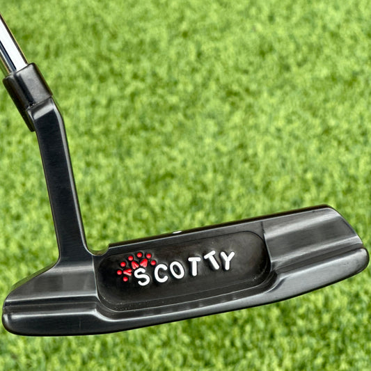 Scotty Cameron Carbon Tour Newport 2 Tri Sole 350G Circle T