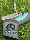 Load image into Gallery viewer, Scotty Cameron 009 Masterful GSS 340G Circle T Putter
