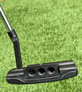 Load image into Gallery viewer, Scotty Cameron Tour Black Masterful 1 Tour Rat SSS 350G
