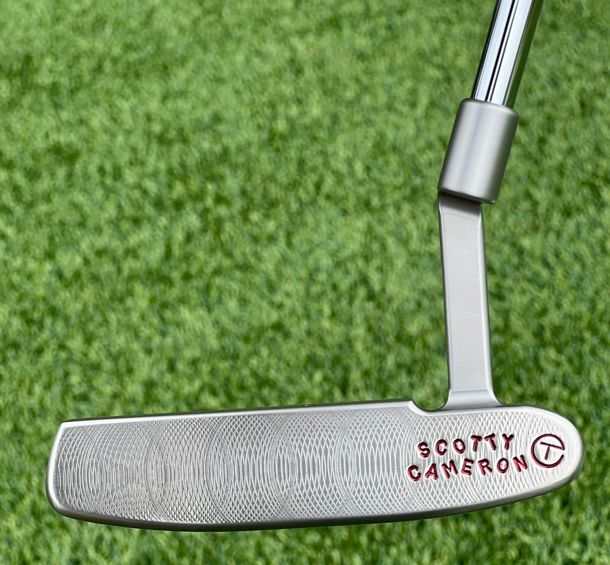 Scotty Cameron Tour Newport Cherry Bomb Titleist 350G Circle T