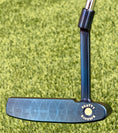 Load image into Gallery viewer, Scotty Cameron Tour 009M Welded Long Neck Chromatic Blue 350G Circle T
