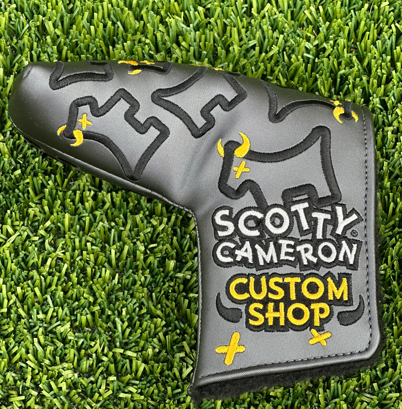 Scotty Cameron Dancing Junkyard Dog Charcoal Blade