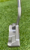 Load image into Gallery viewer, Scotty Cameron 1/1 Welded Swan Neck T22 Newport 360G Circle T
