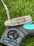 Load image into Gallery viewer, Scotty Cameron 009M Tiffany GSS SMOOTH FACE 350G Circle T
