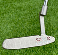 Load image into Gallery viewer, Scotty Cameron Tri Sole Newport 2 SSS 350G Circle T
