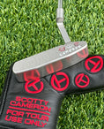 Load image into Gallery viewer, Scotty Cameron Tri Sole Newport 2 SSS 350G Circle T
