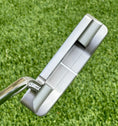 Load image into Gallery viewer, Scotty Cameron Tour 1.5 Newport Button Back 360G Circle T Putter
