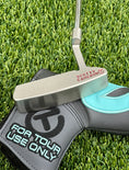 Load image into Gallery viewer, Scotty Cameron Timeless GSS 350G Cherry Bombs Circle T
