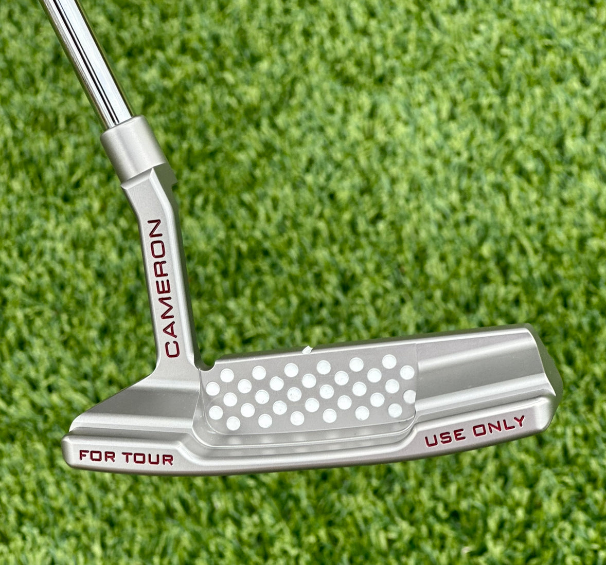 Scotty Cameron Tour Newport 2 T22 Raw SSS 350G Circle T