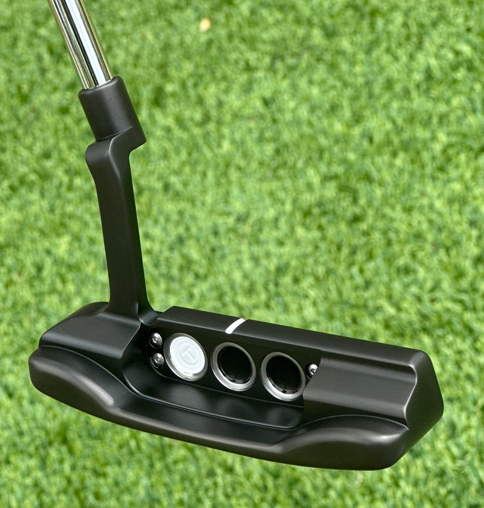 Scotty Cameron Tour Black Newport 360G Circle T Putter